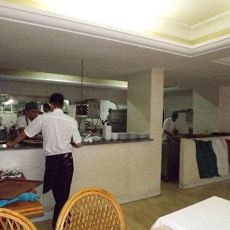 Olimpia Hotel Фетие Екстериор снимка