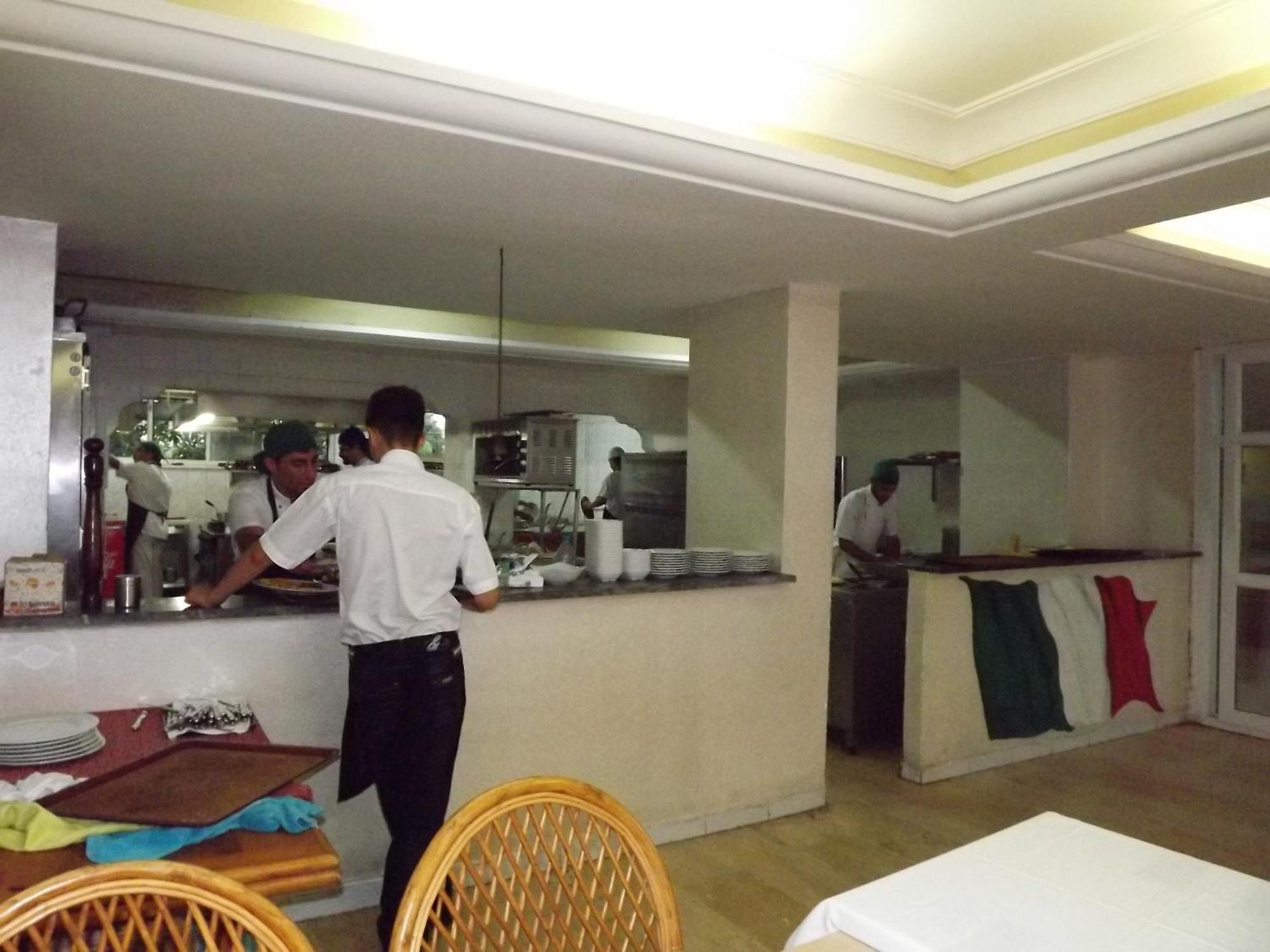 Olimpia Hotel Фетие Екстериор снимка